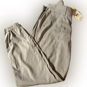 Under Armour womens all season gear pants BNWT sz med